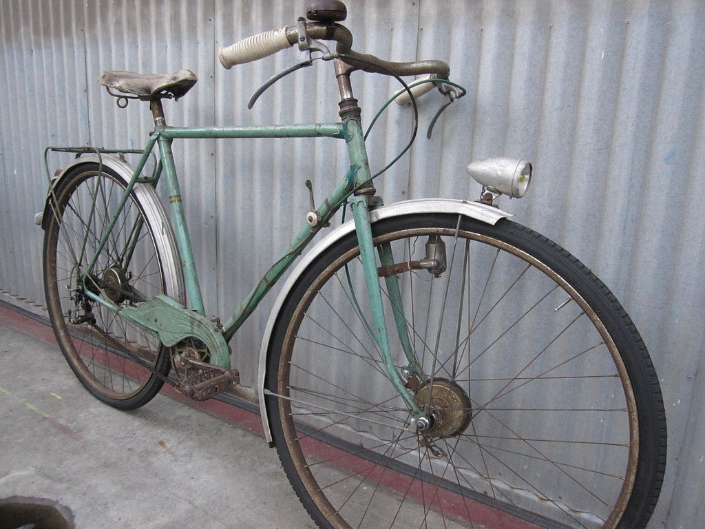 Gentlemen's City Bike - Vintage French City Bike - Studio Rental