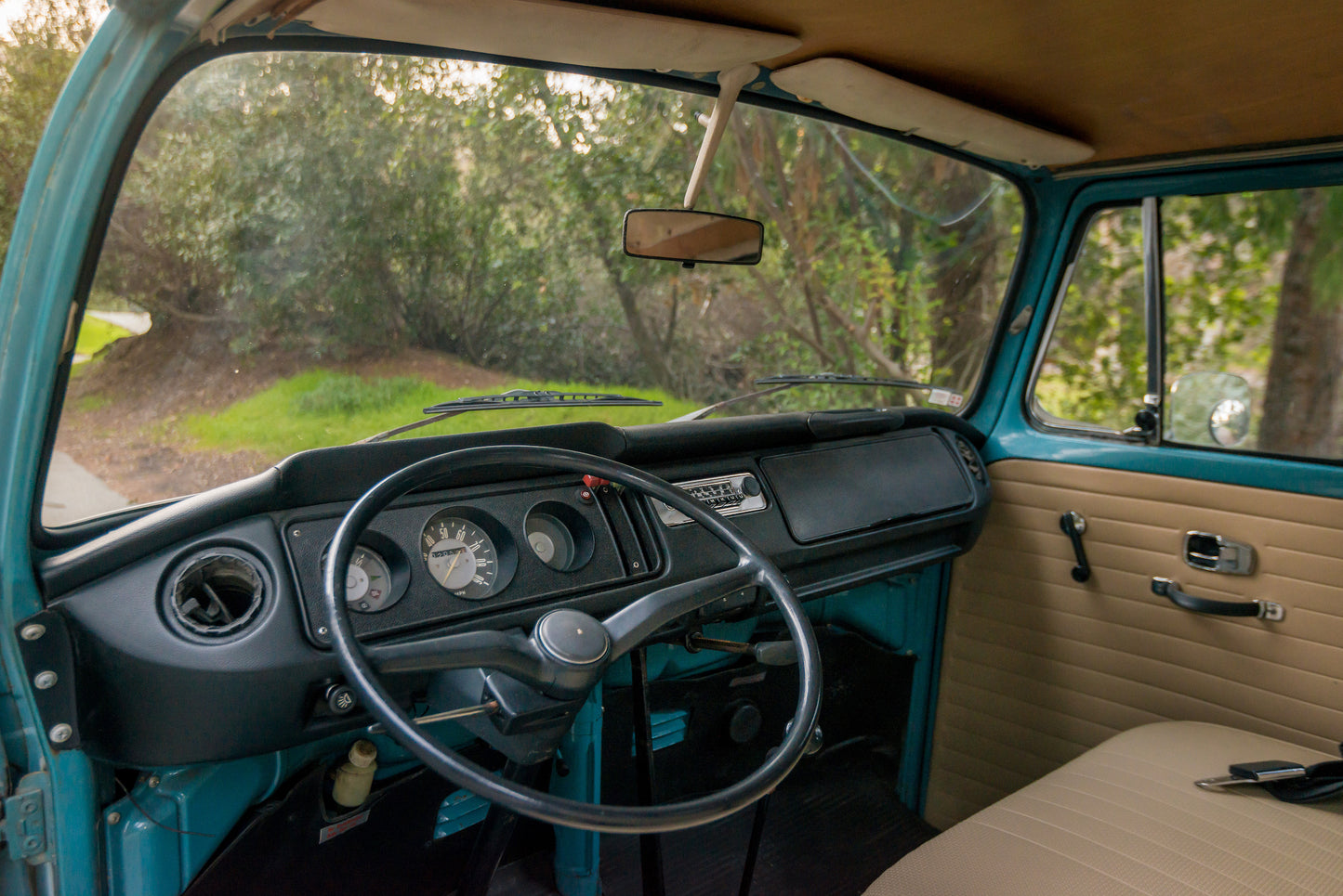 Classic VW Bus Camper Van - 1969 - Blue Beauty - Studio Rental - Picture Car