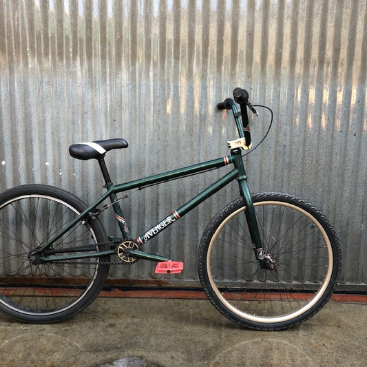 BMX Cruiser Bike - Big Kid or Adult 24" Wheel - Studio Rental