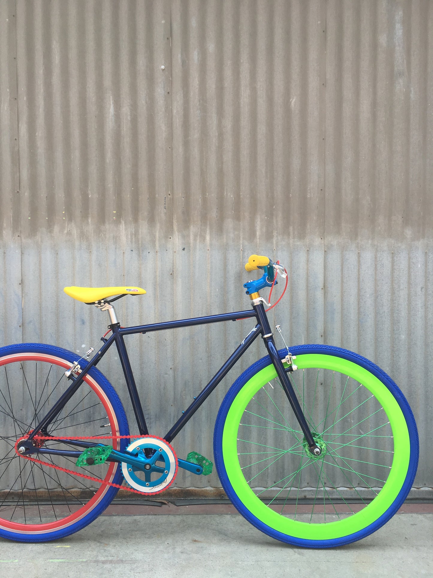 Performance Fixie - Custom Build - Very Colorful - Studio Rental