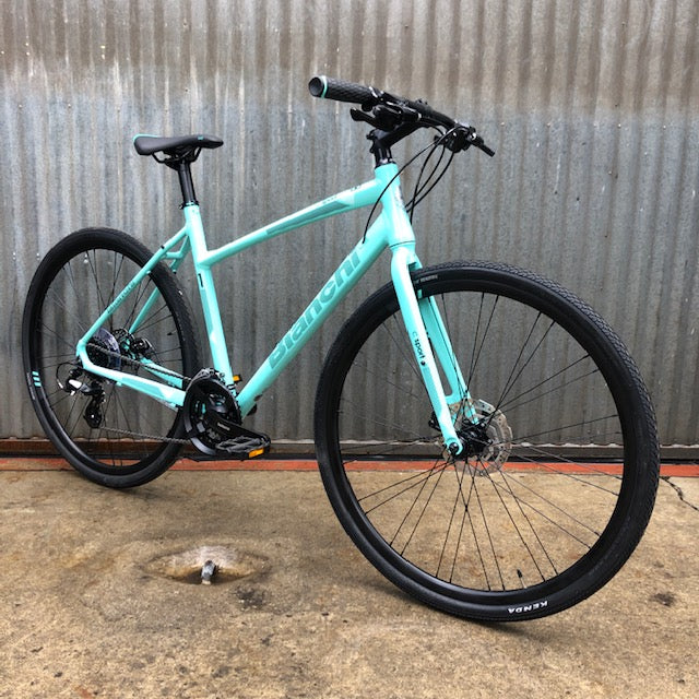 bianchi crossbike damen Bianchi C-Sport 1 Flat Bar Fitness Hybrid Road Bike