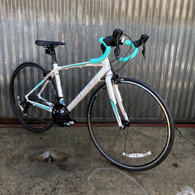 Used Bianchi Via Nirone - Sora Grade - Performance Road Bike