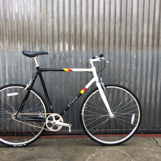 Performance Fixie - State Bicycle  - Classic Messenger / Urban Bike - Studio Rental