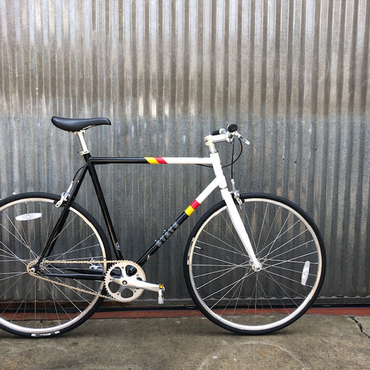 Performance Fixie - State Bicycle  - Classic Messenger / Urban Bike - Studio Rental