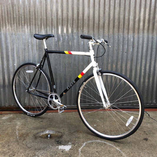 Performance Fixie - State Bicycle  - Classic Messenger / Urban Bike - Studio Rental