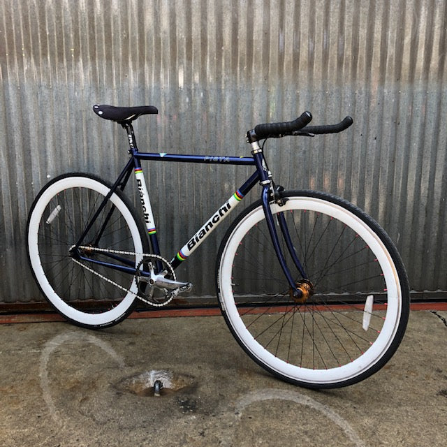 Performance Fixie - Bianchi Pista - Classic Messenger / Urban Bike - Studio Rental