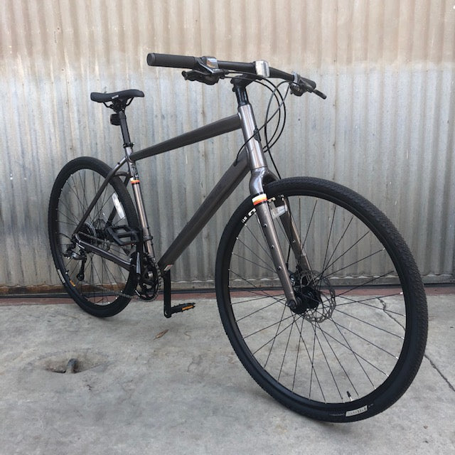 Salsa Journeyman 700C Flatbar Claris Group - Main Image
