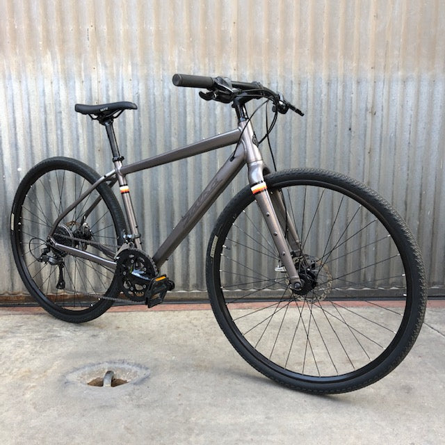 Used Salsa Journeyman 700C Flatbar - Claris Group