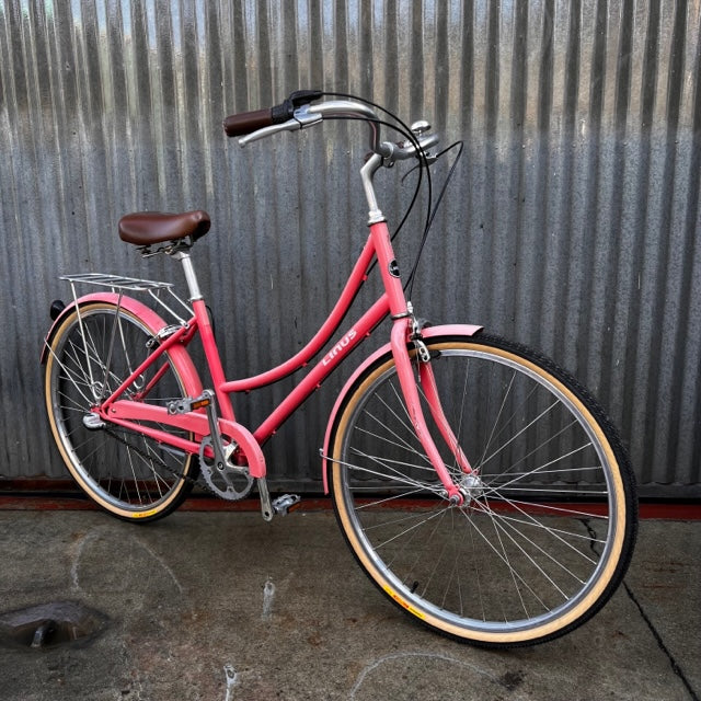 Used Linus Dutchi 3 - Small 26" Wheels - Used Pink Linus