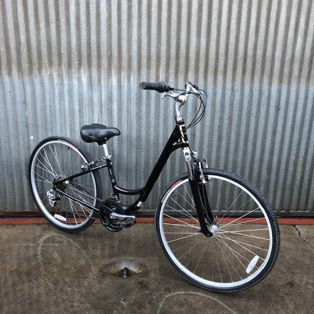 Globe City Bike in Excellent Used Condition - Main Image