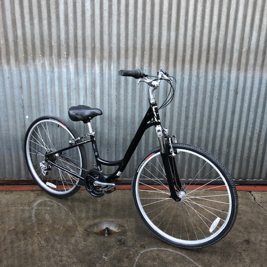 Globe City Bike in Excellent Used Condition
