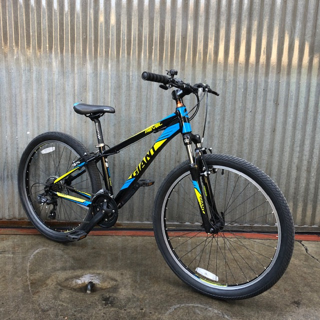 Used Giant Revel Extra Small!
