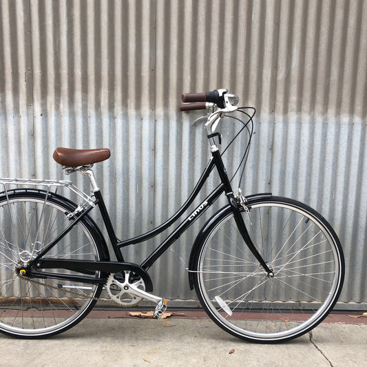 Women's Linus Dutchi - Black - Studio Rental