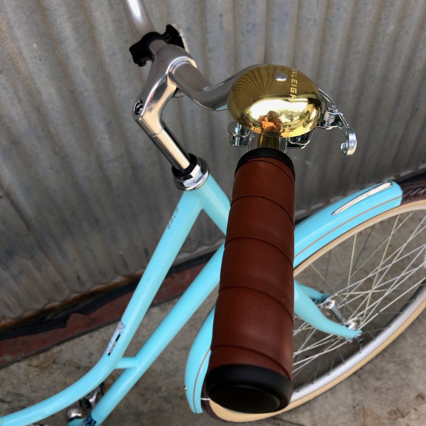 Raleigh Gala City Bike - Upright Dutch Linus Style Ride