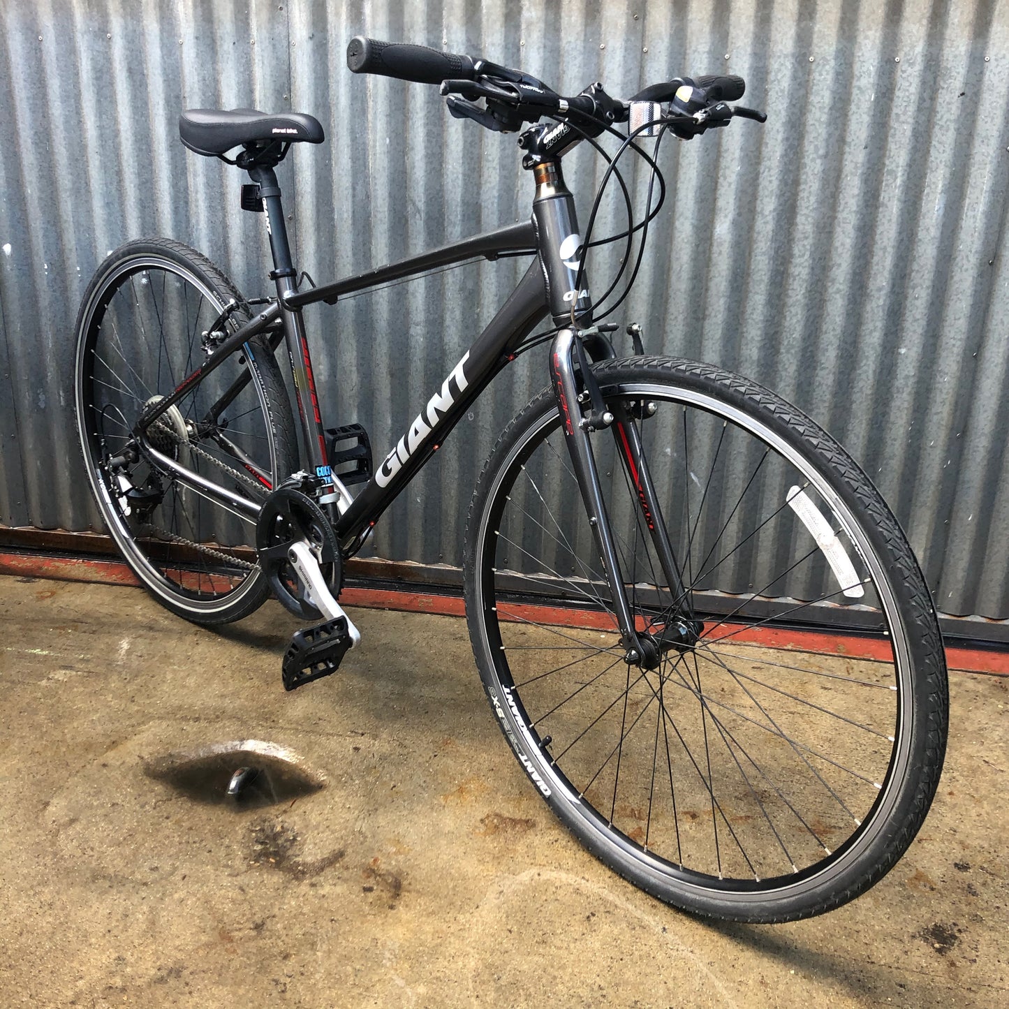 Giant Hybrid Used City Bike