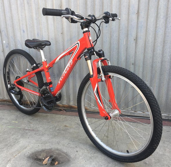 Specialized Hotrock 24" Big Kid Bike