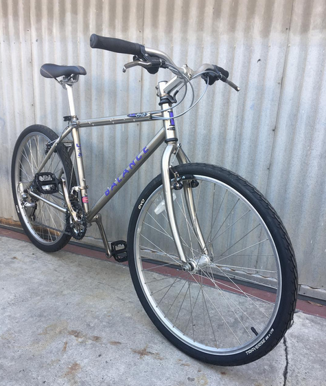 Balance Very Clean and Attractive Vintage MTB City Bike Conversion