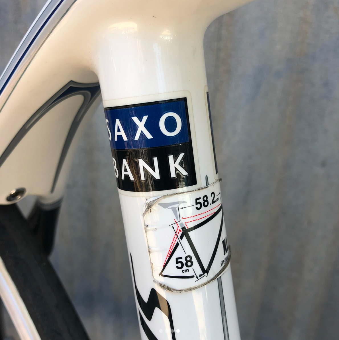 Specialzied Roubaix - Full Carbon - Large - 105 Equipped Road Bike