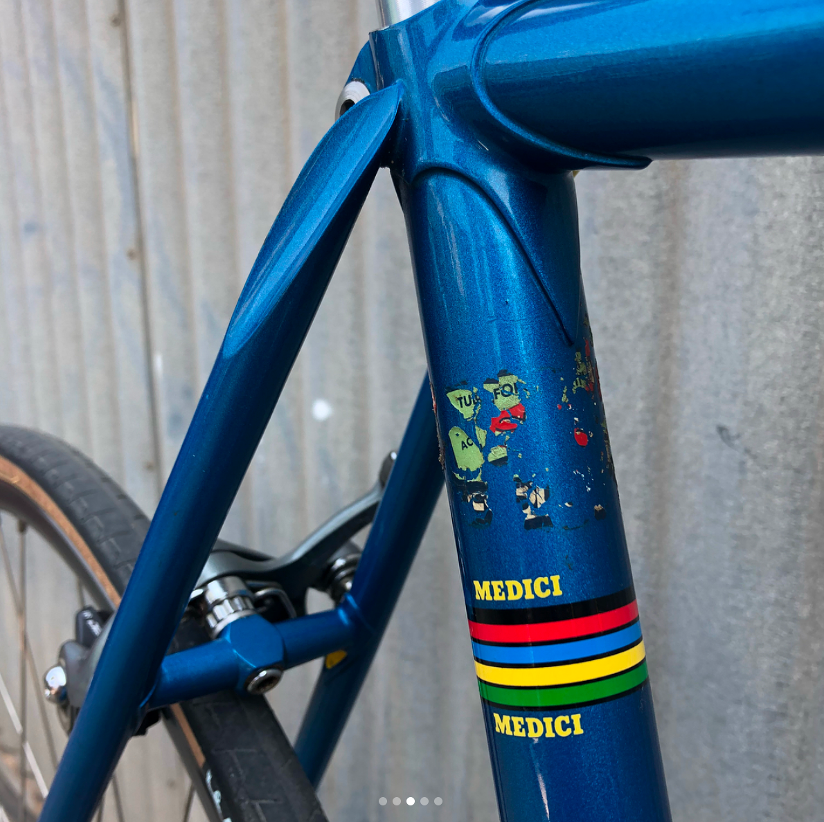 Medici - Classic L'Eroica Road Bike in 55 CM - Built with Shimano 600 Tri-Color Components