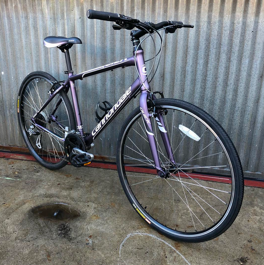 Cannondale Quick 5 Performance Hybrid - Used Bike in Near New Condition