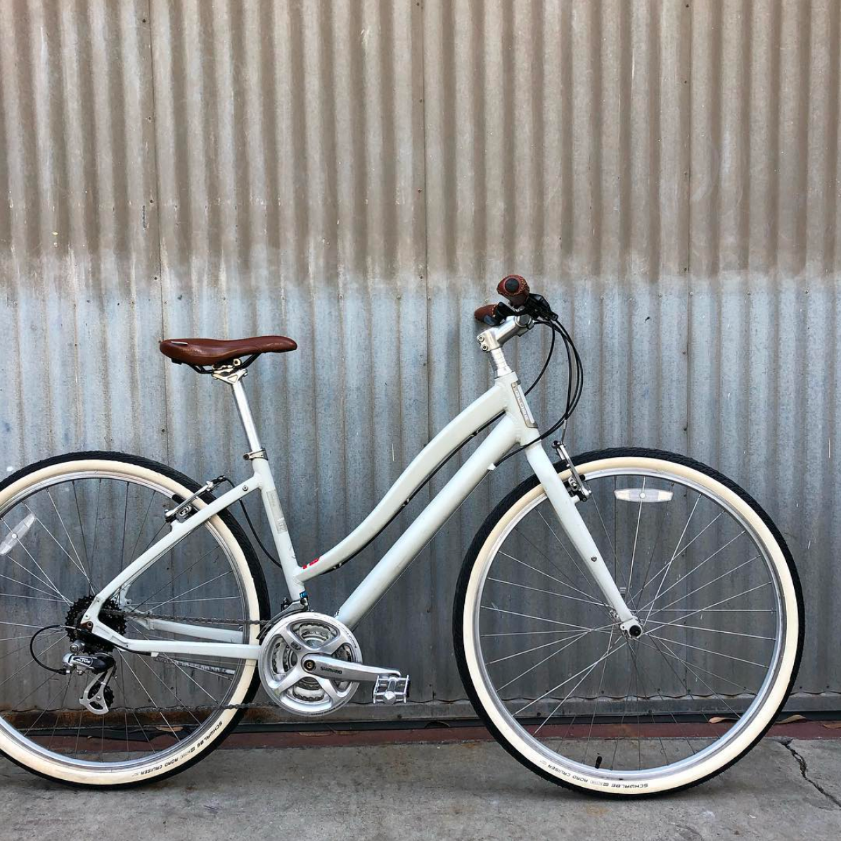 Globe cruiser bike sales