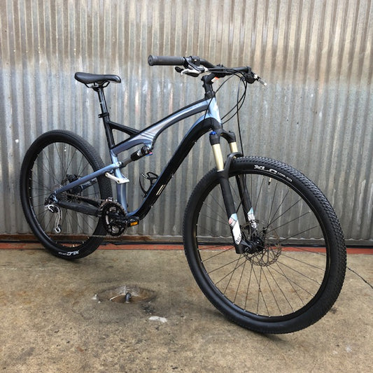 Mountain Bike - Modern Black/Blue Specialized - Studio Rental