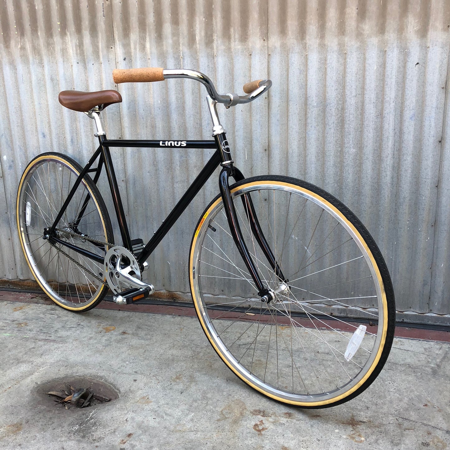 Gentlemen's Linus City Bike - Black Roadster - Studio Rental