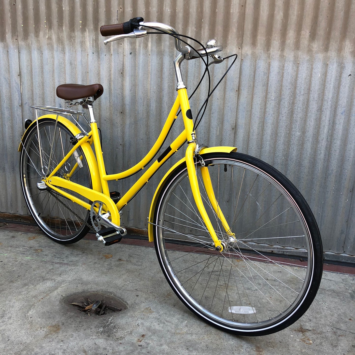 Women's Linus Dutchi - Canary Yellow - Studio Rental