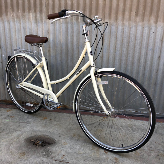 Women's Linus Dutchi - Cream - Studio Rental