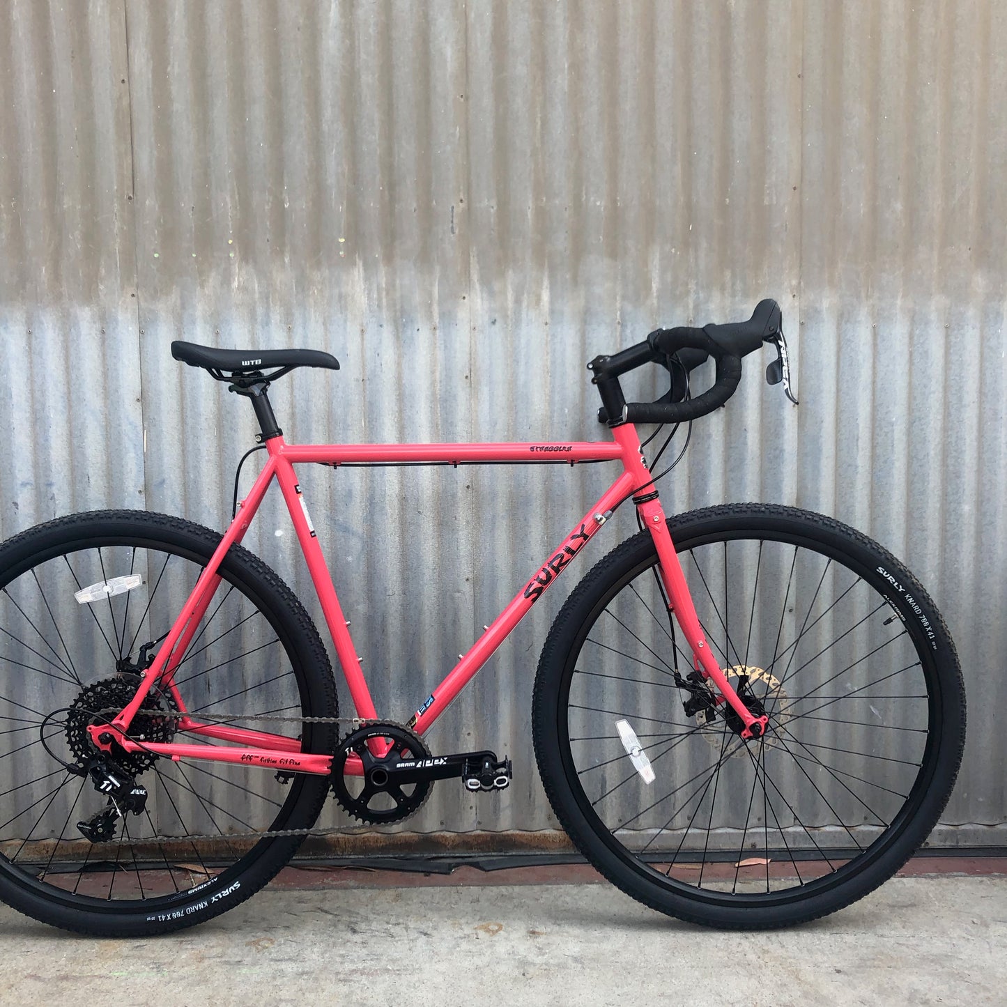Surly Straggler - Brand New - Disc Brake - SRAM Brifter (Integrated Brake-Shifter) - New Spec 1 x Set-Up