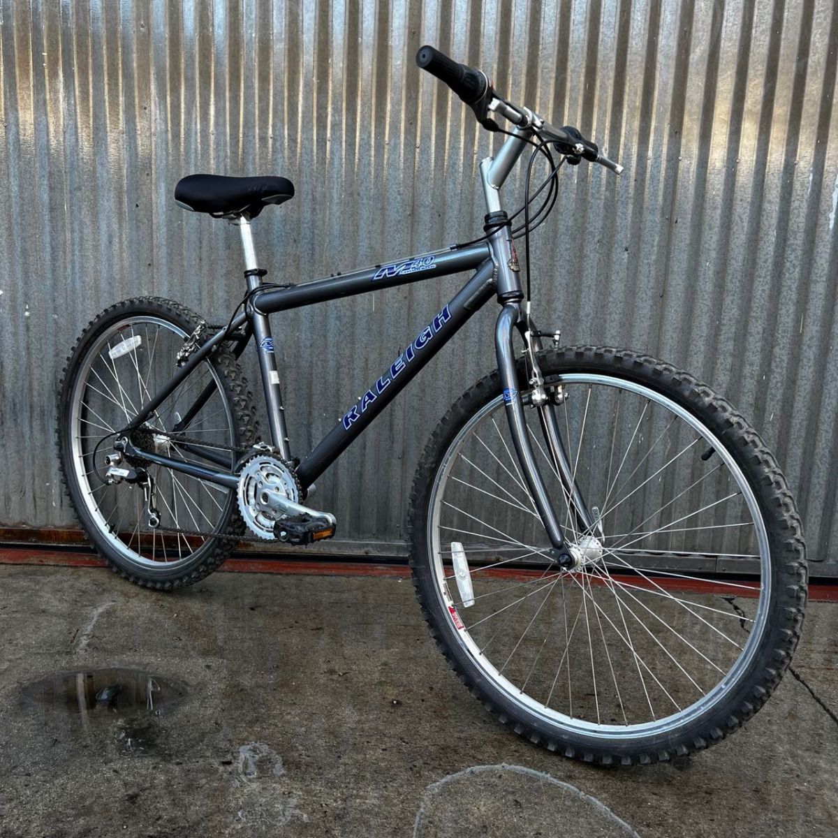 Raleigh M40 - Refurbished Basic Bike at the Nice Price
