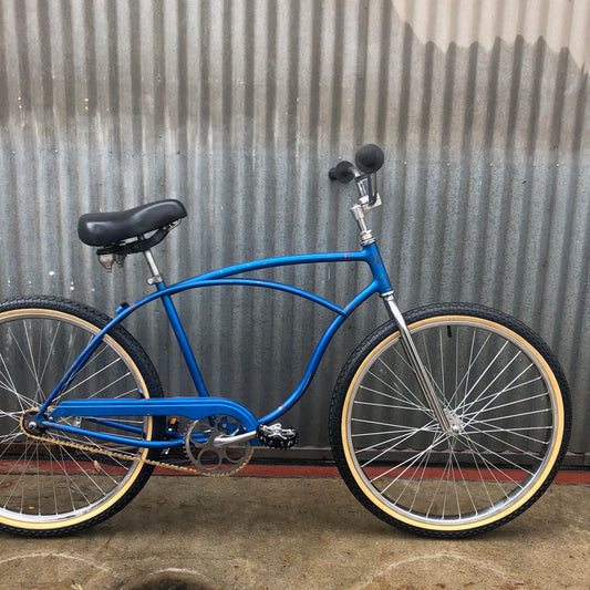 Vintage Schwinn Cruiser Built in the Strandie / BMX Style