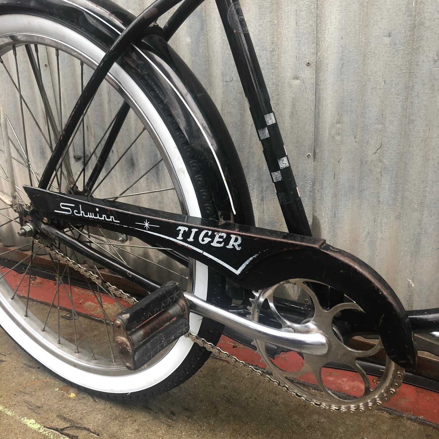 Men's Cruiser Original Schwinn Tiger