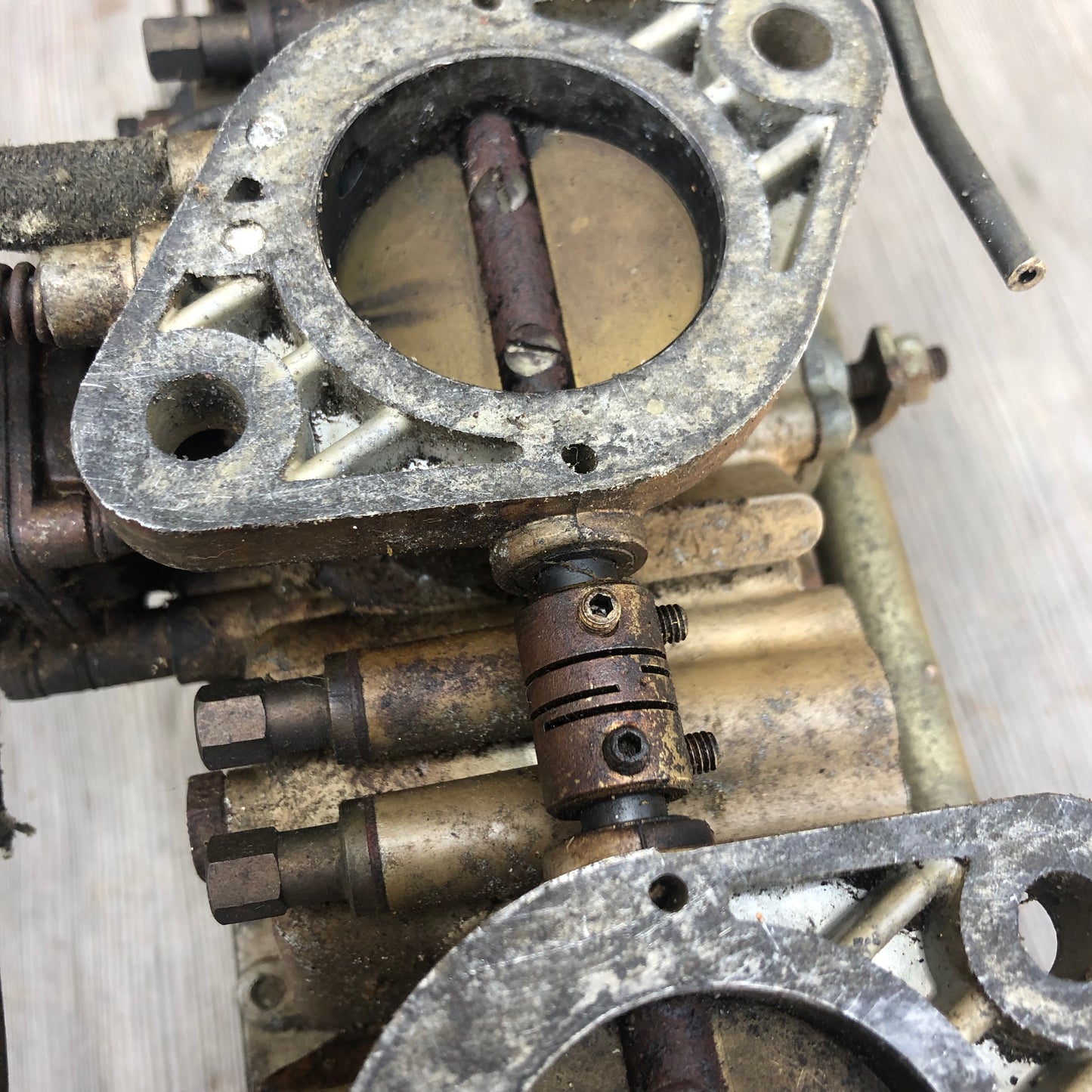 Porsche 911 - Zenith 40 TIN Carburetor