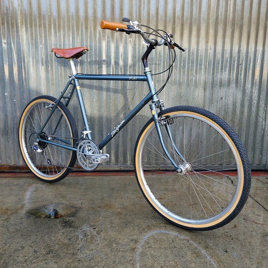 Vintage Specialized Stumpjumper for Heavy City Duty