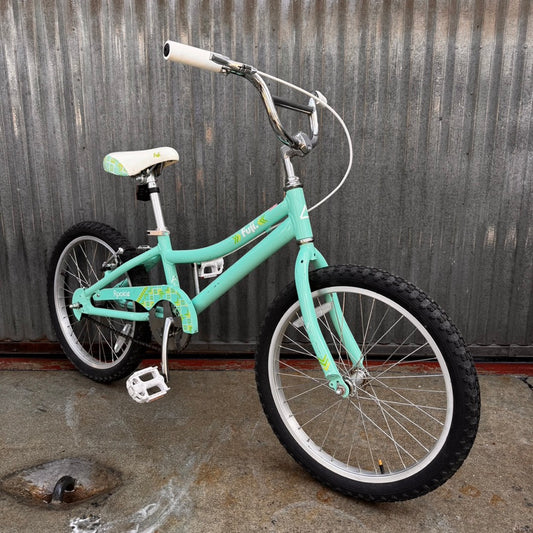Used Fuji Rookie 20" Kid's Bike in Sea Foam Green