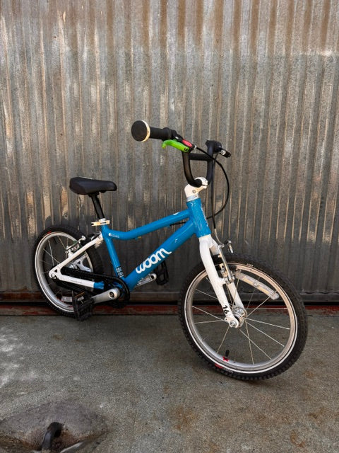 Used Blue Woom 3 Kid's Bike