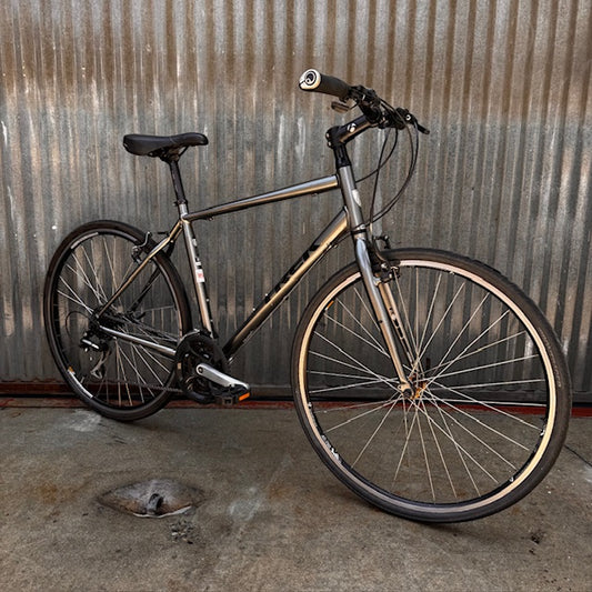 Used Medium Trek Hybrid - Clean and Nice Performance Hybrid