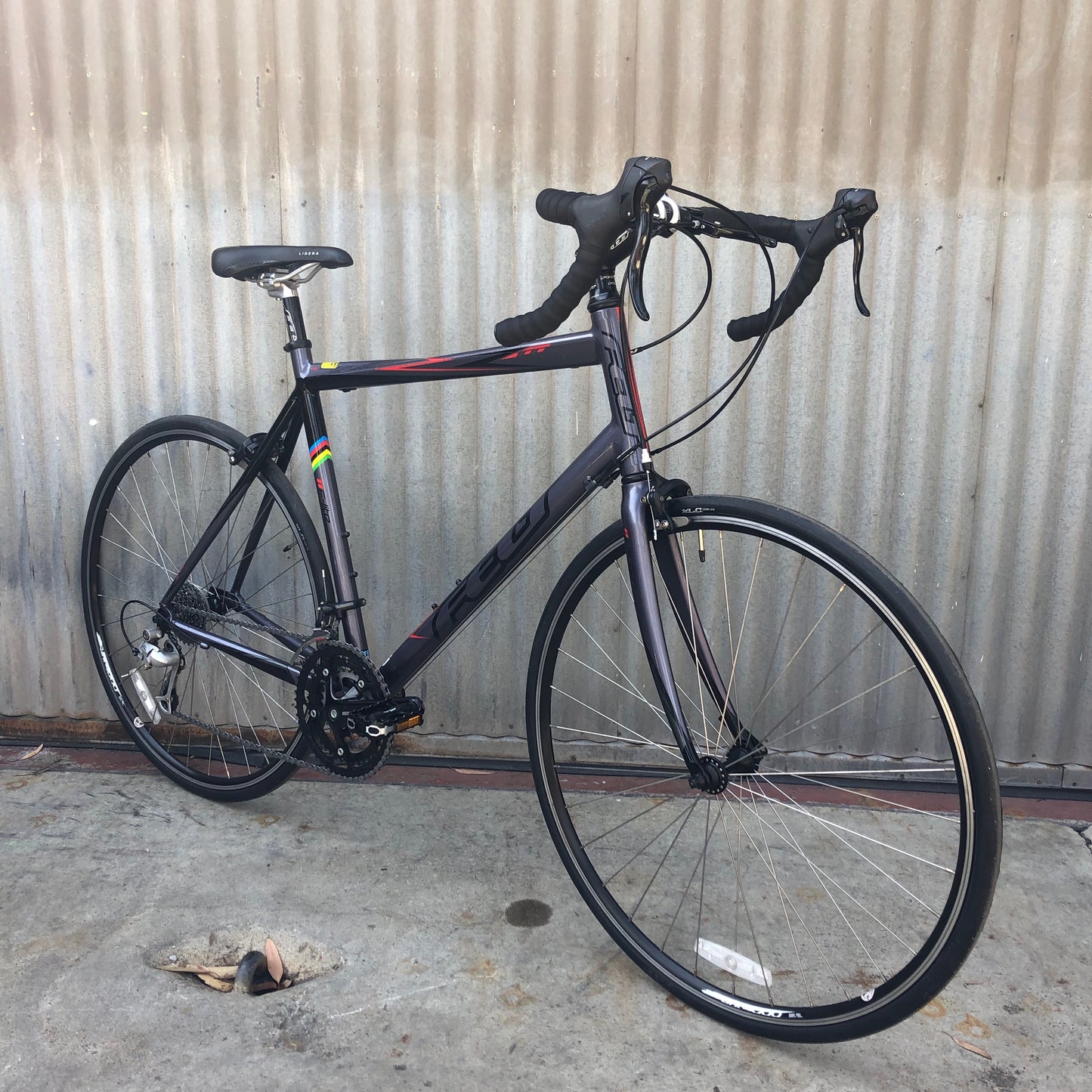 Felt Z100 - Great Used, Super Clean Entry Level Road Bike from a Great Brand