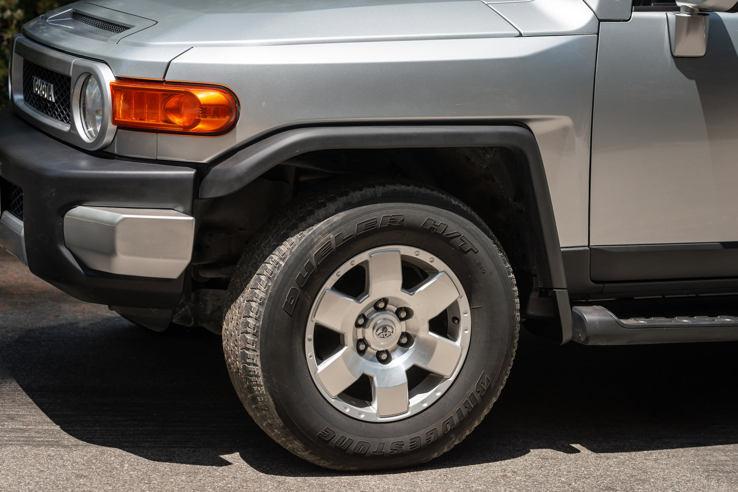 2007 Toyota FJ Cruiser - 4x4 with Low Miles - Zero Modifications