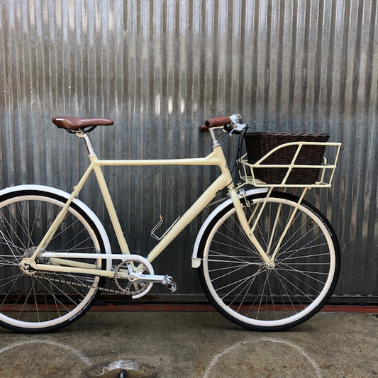 Gentleman's City Bike with Big Rack / Basket - Gary Fisher - Studio Rental
