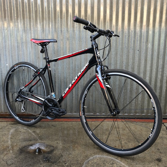 Cannondale Quick 4 Performance Hybrid - Used Bike in Excellent Condition