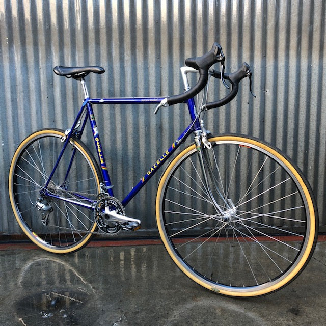 Gazelle Vintage Road Bike with Modern Updates