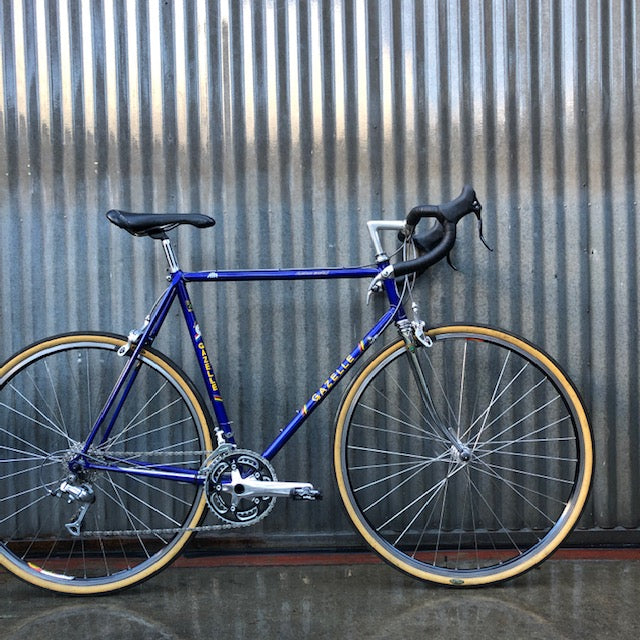 Gazelle Vintage Road Bike with Modern Updates