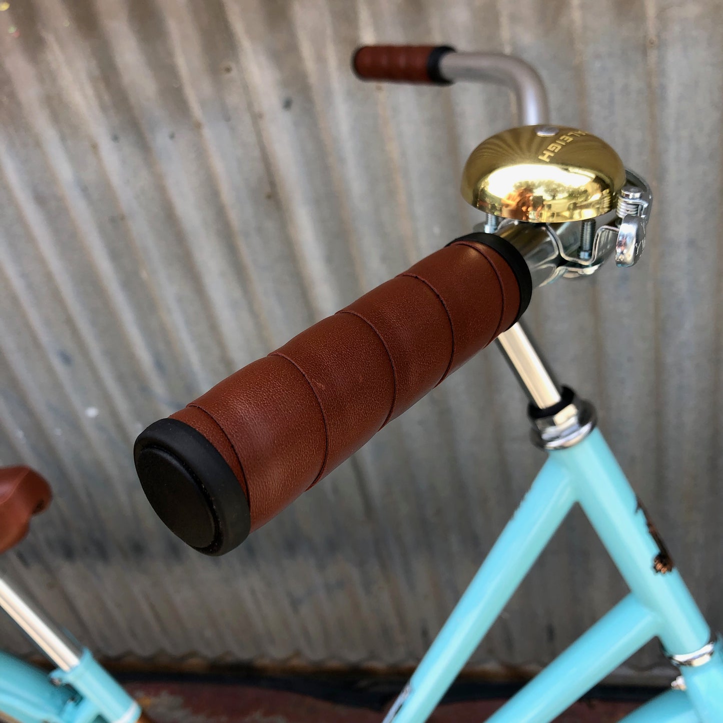 Raleigh Gala City Bike - Upright Dutch Linus Style Ride