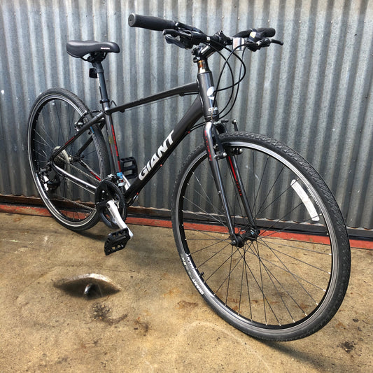 Giant Hybrid Used City Bike
