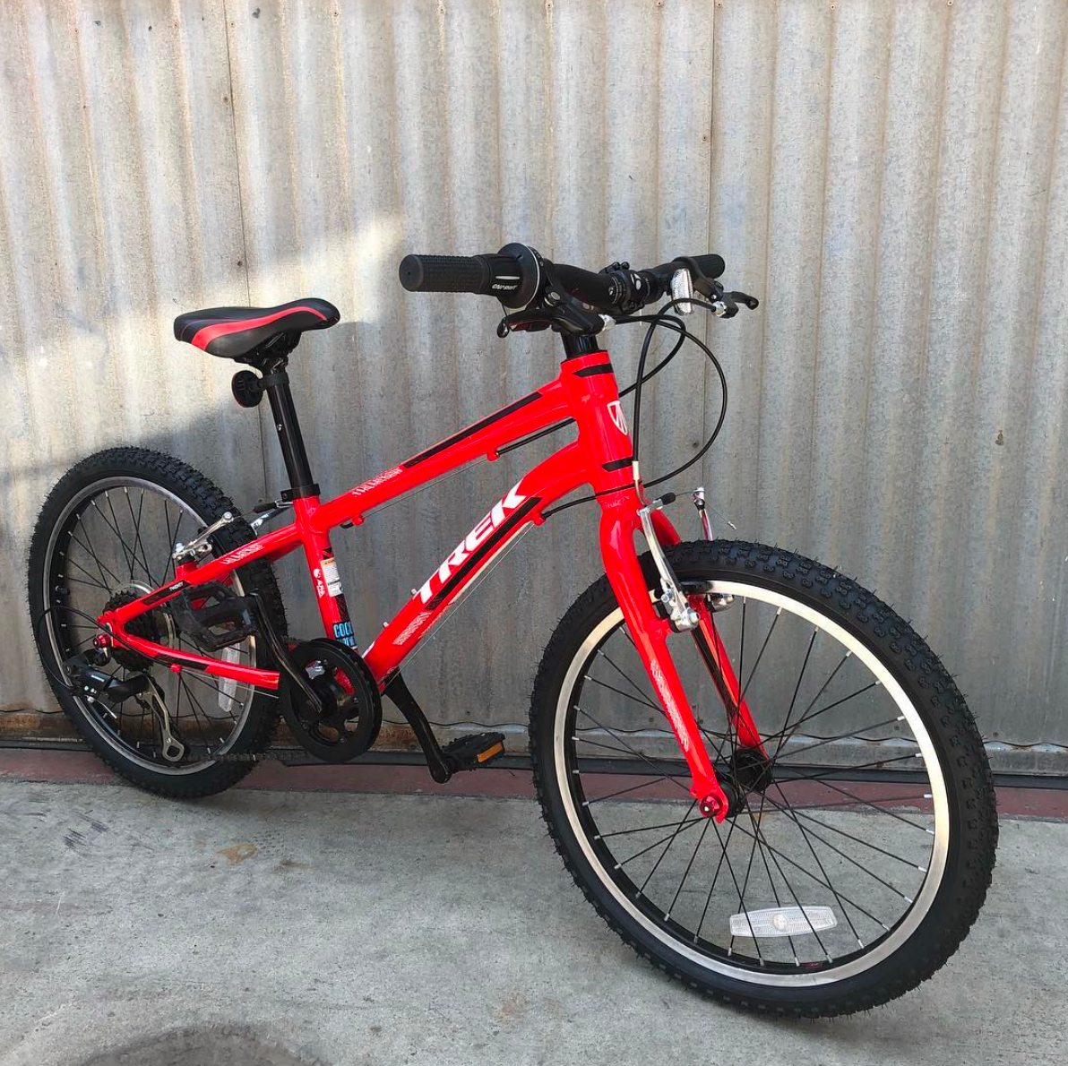 Trek Superfly 20 - Kid's Bike – Coco's Variety