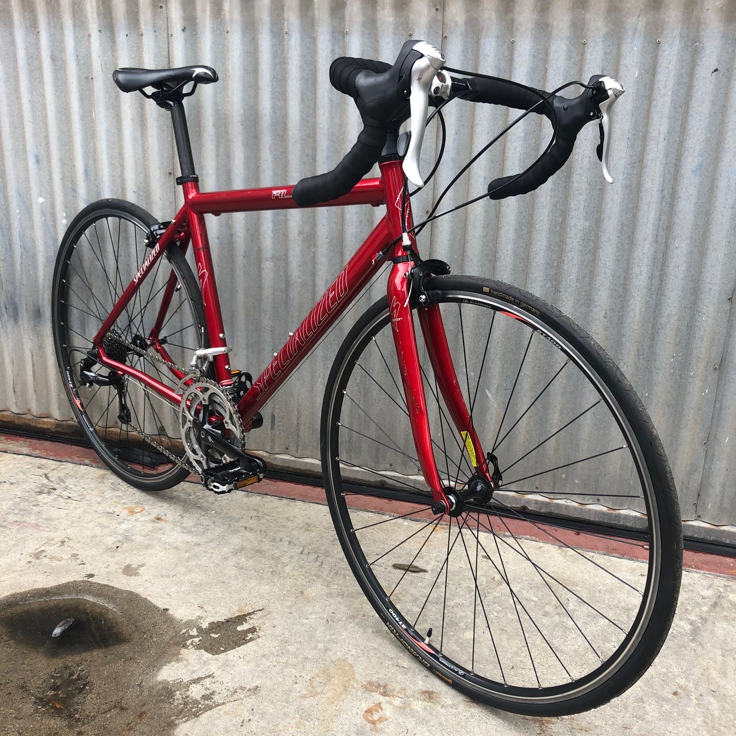 Specialized Allez - Alloy Road Bike in Terrific Condition and a Great Color!