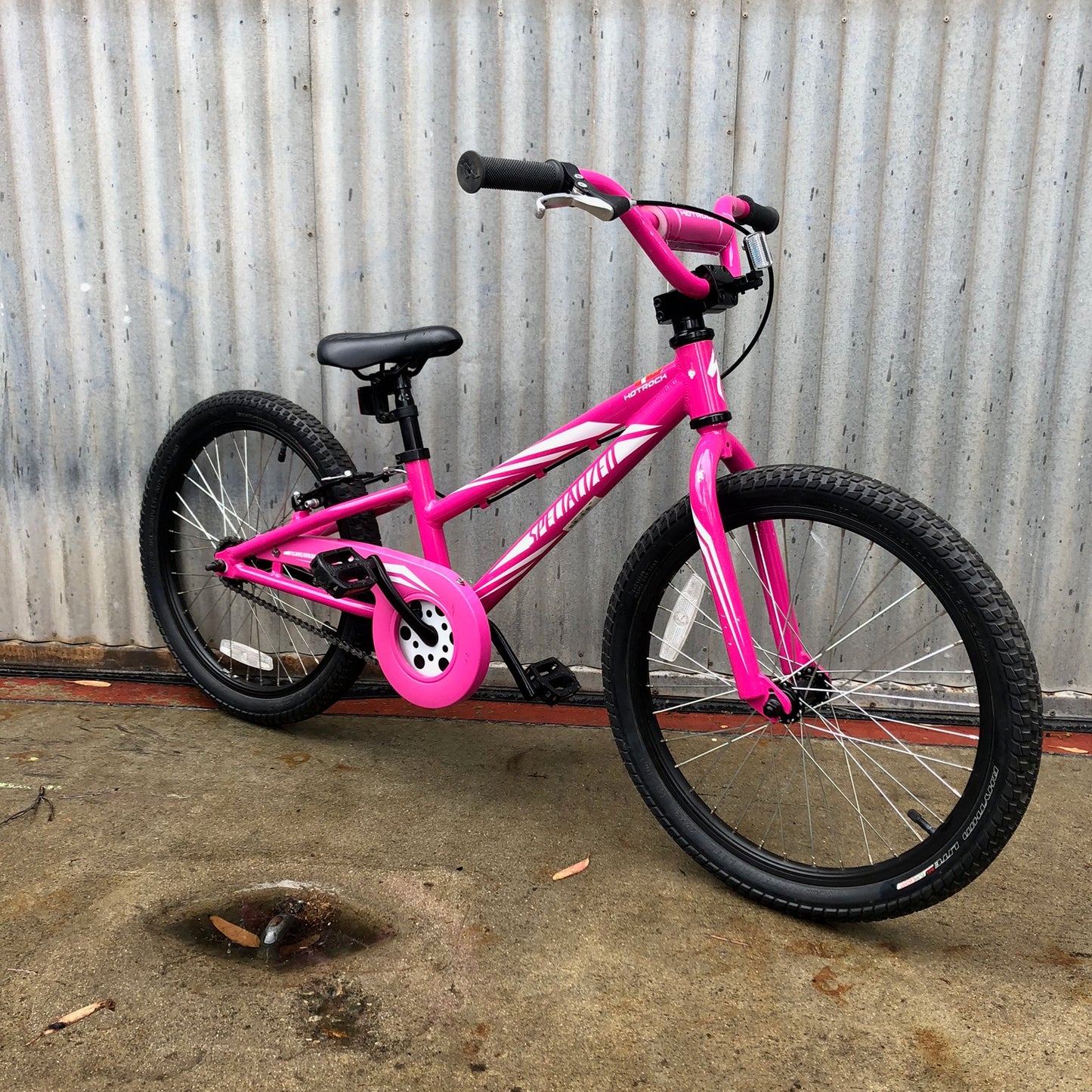 Specialized Hotrock 20" Kid's Bike - Pink