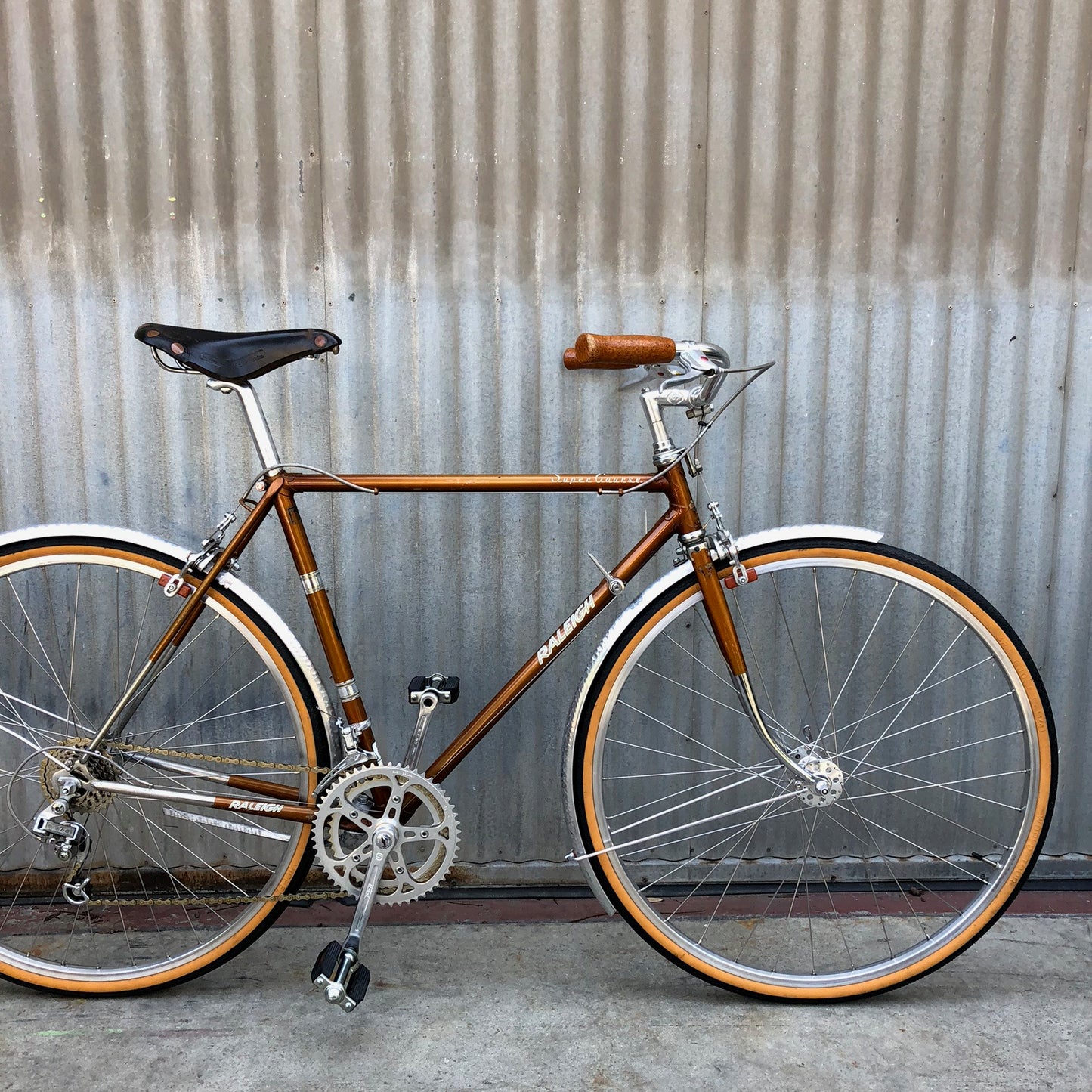 Gentlemen's City Bike - Raleigh Classic English Bike - Studio Rental